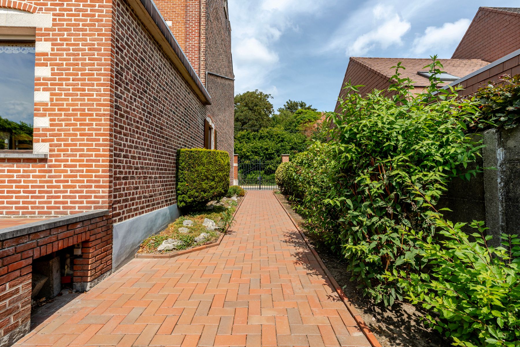 Burgerwoning met 4 slaapkamers en ruime tuin in Beigem foto 24