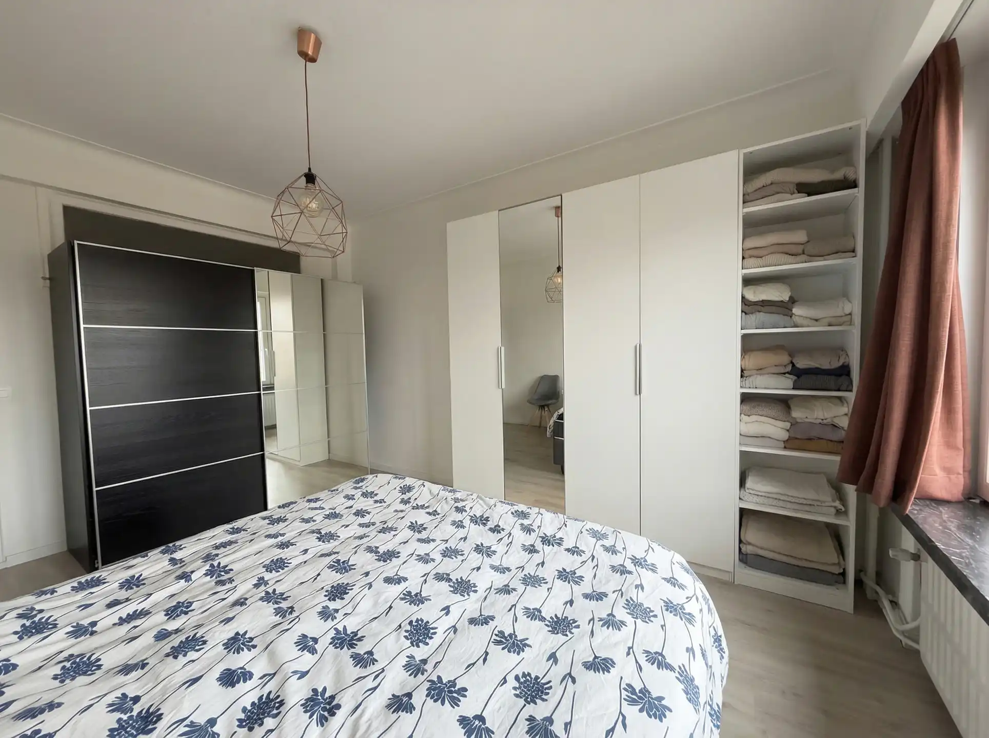 Licht en ruim 2-slaapkamer appartement op topligging foto 7