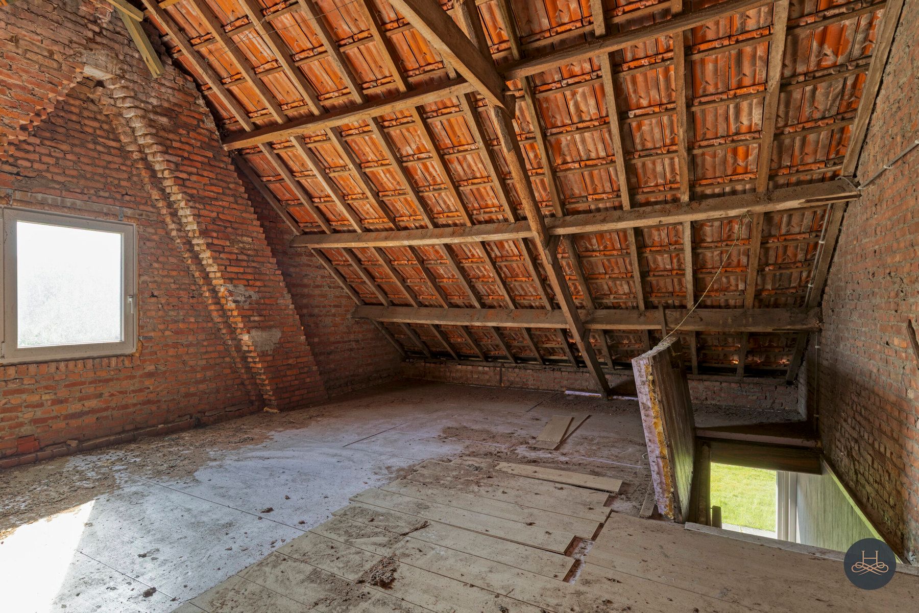 Deels gerenoveerde woning op 28a65ca met veel mogelijkheden foto 25