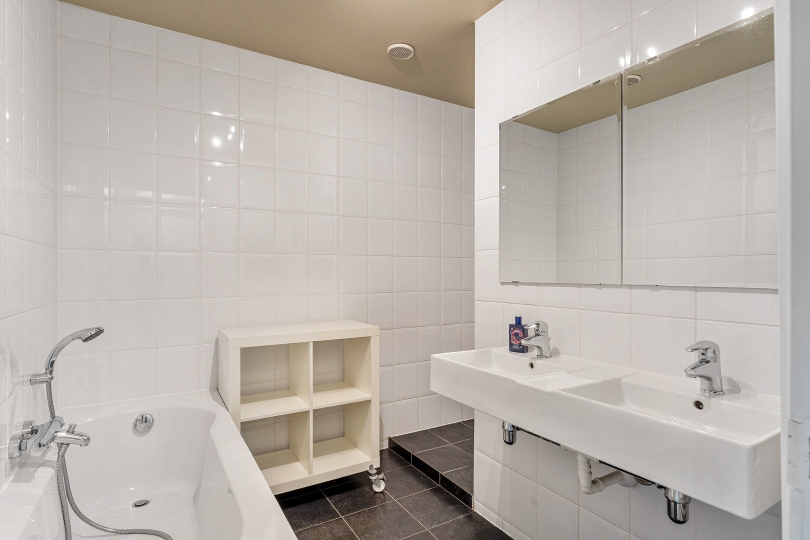 App., 119 m², 2 slpk, terras, autostaanplaats foto 15