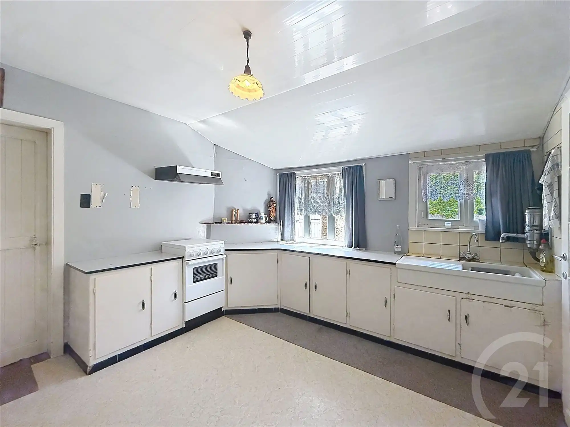 Achterliggende woning met veel potentieel op 78 are 61! foto 9