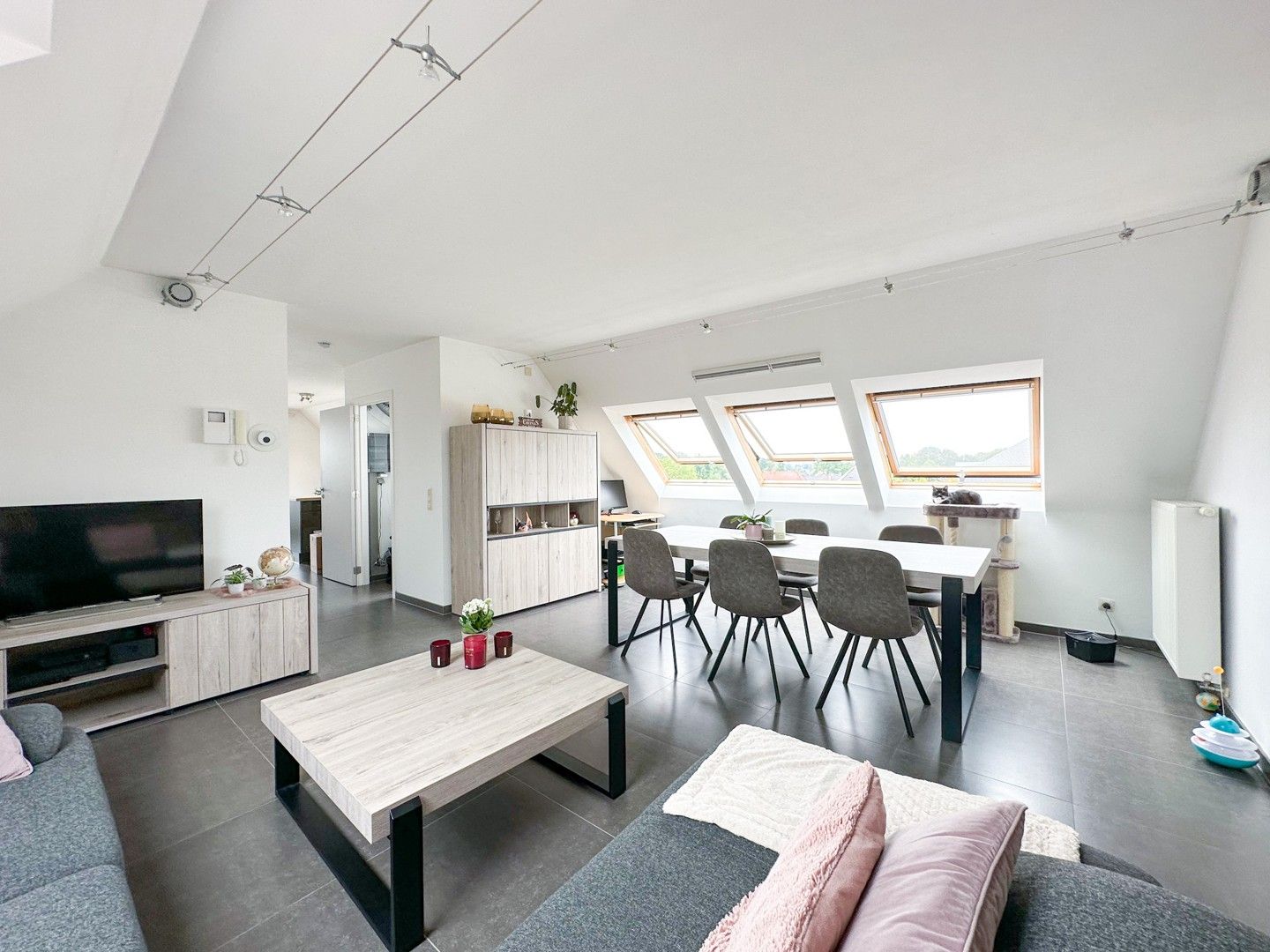 Uniek, lichtrijk penthouse appartement foto 4