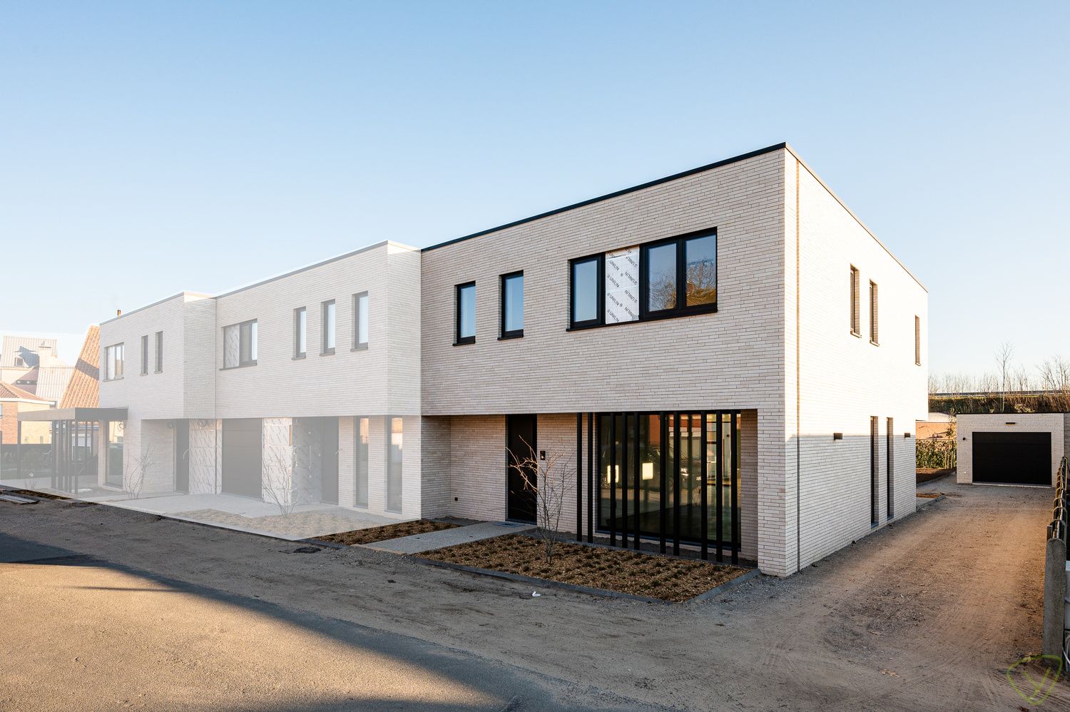 Uitzonderlijke woning te huur te Maldegem met een superieure afwerking. foto {{pictureIndex}}