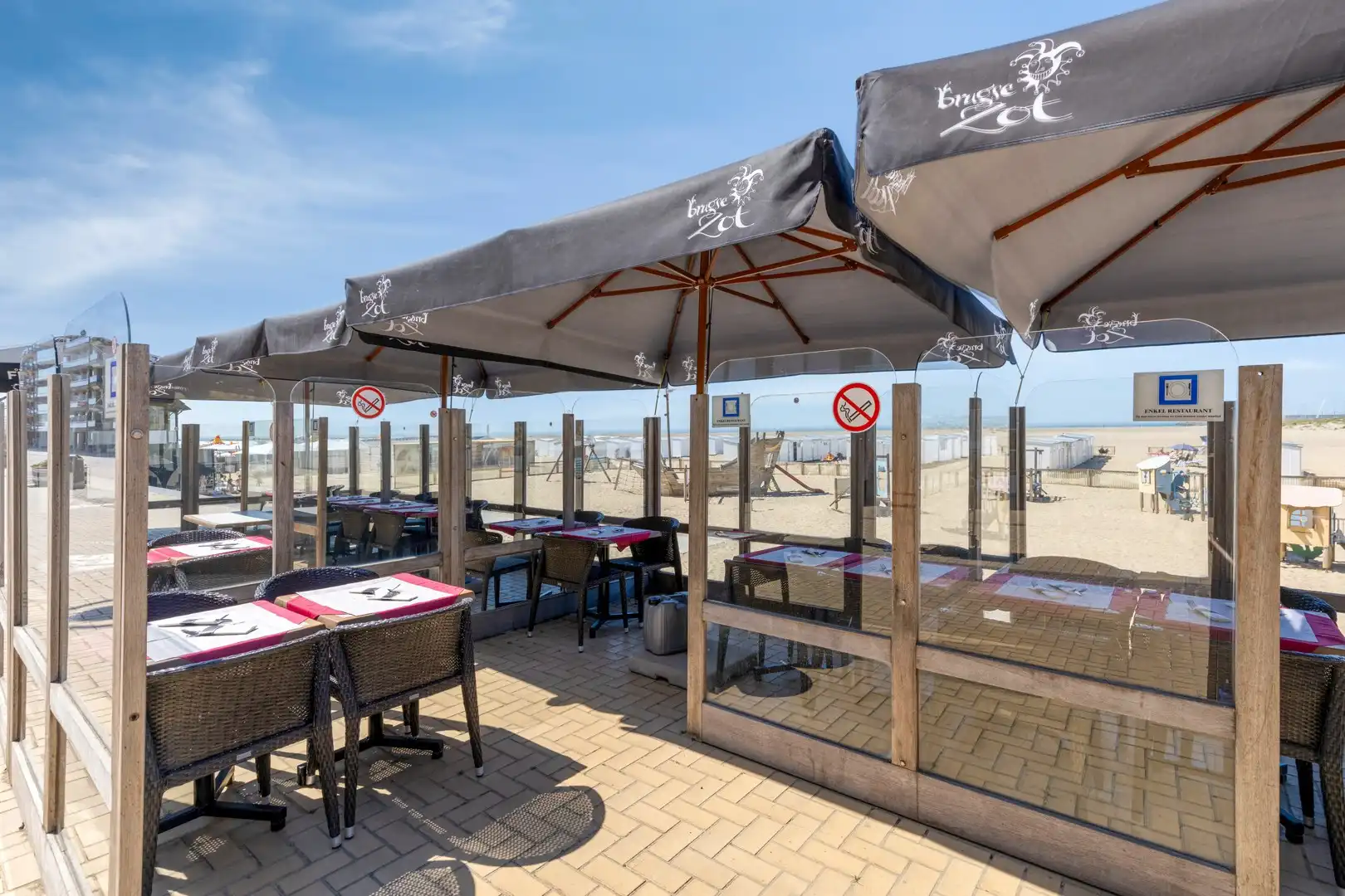 Investeringseigendom met volledig uitgerust restaurant en twee bijkomende woonentiteiten op de Zeedijk van Zeebrugge foto 35