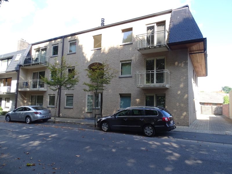 Gelijkvloers appartement foto {{pictureIndex}}