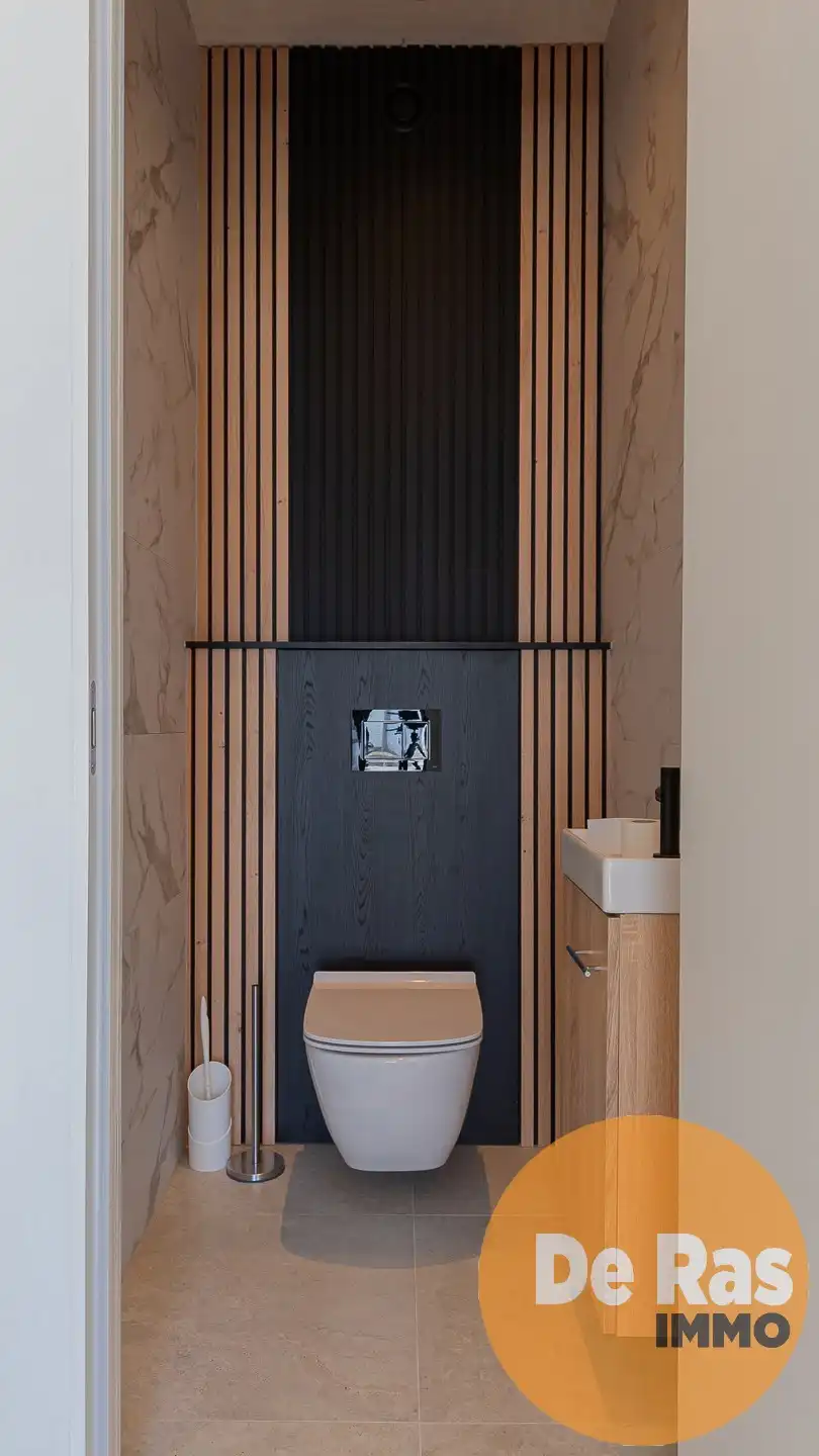 WICHELEN - Exclusief gerenoveerde woning met charme foto 8