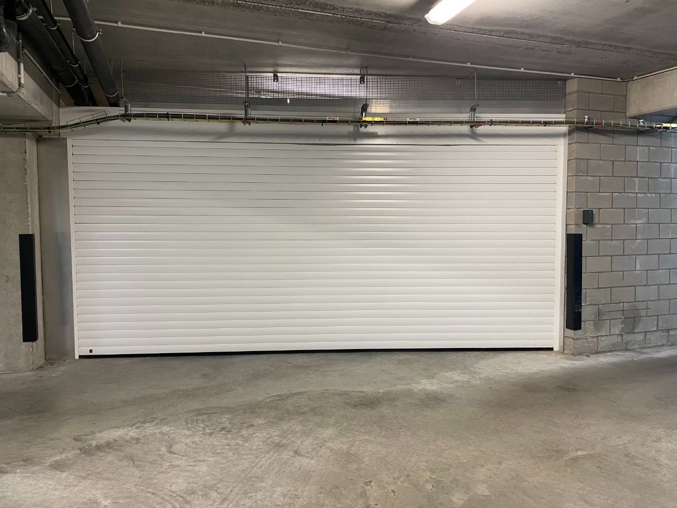 Zeer ruime garagebox te Nieuwpoort-Bad foto 2