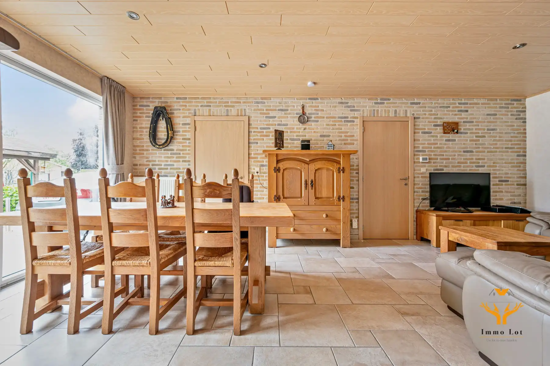 Instapklaar gelijkvloers appartement met tuin en garage foto 4