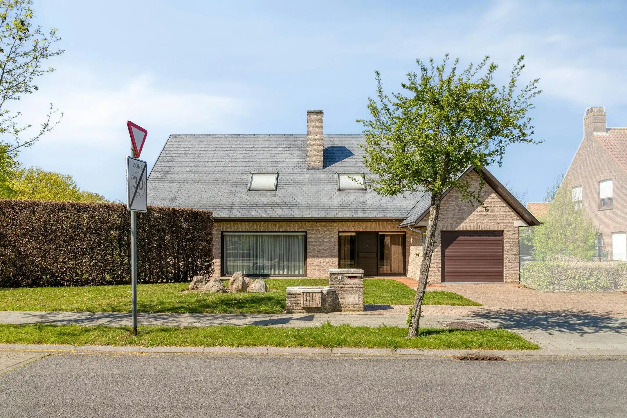 Ruime villa op 1098m²  te koop op Hoog Kortrijk foto 21