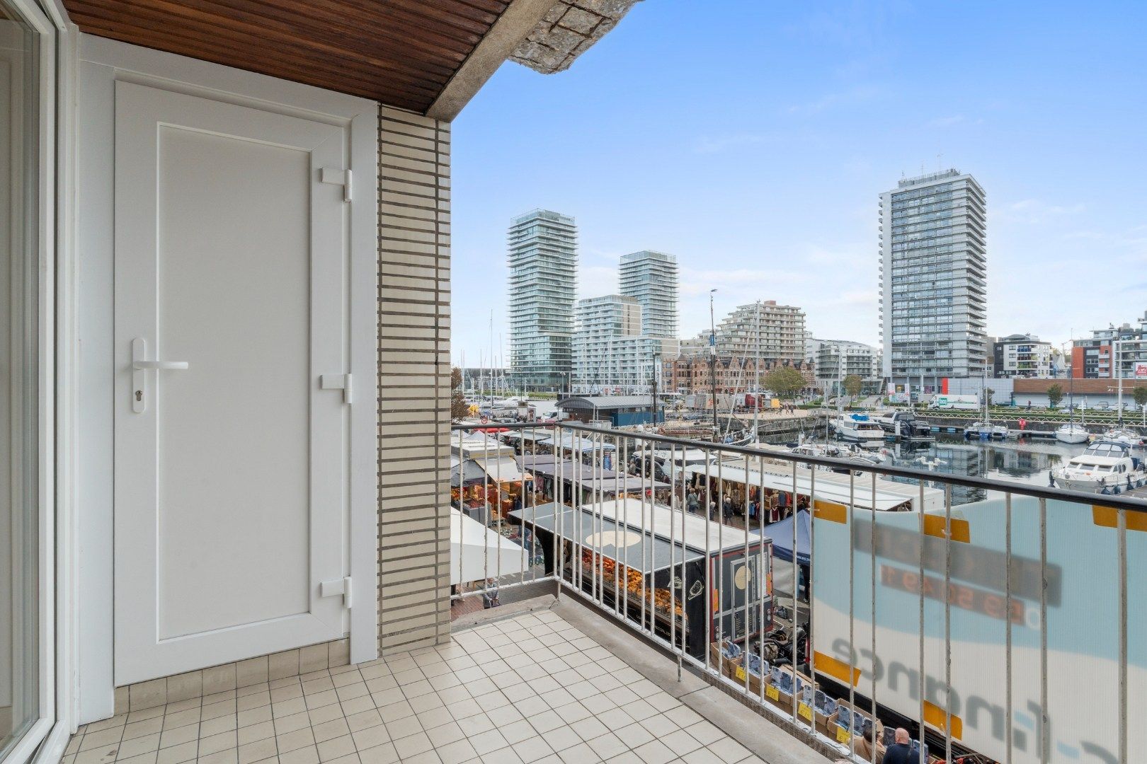 Exclusief gerenoveerd appartement te huur aan de Vindictivelaan in Oostende – met uniek zicht op de Mercator en jachthaven foto 14