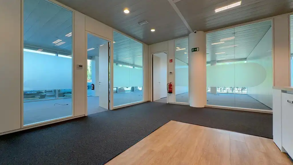 Instapklaar kantoorgelijkvloers te huur in Blue Towers in Gent foto 13