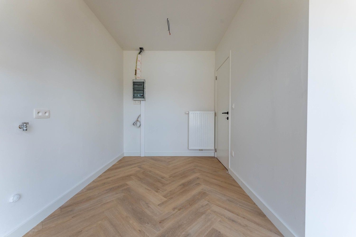 Volledig gerenoveerde woning op een perceel van 1670m² met een open zicht over de weiland nabij de Nederlandse grens foto 8