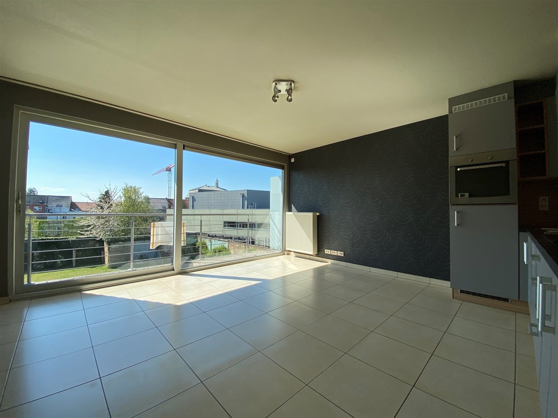 Zeer mooi gelegen instapklaar appartement op de tweede verdieping van de residentie “Square”. foto 3
