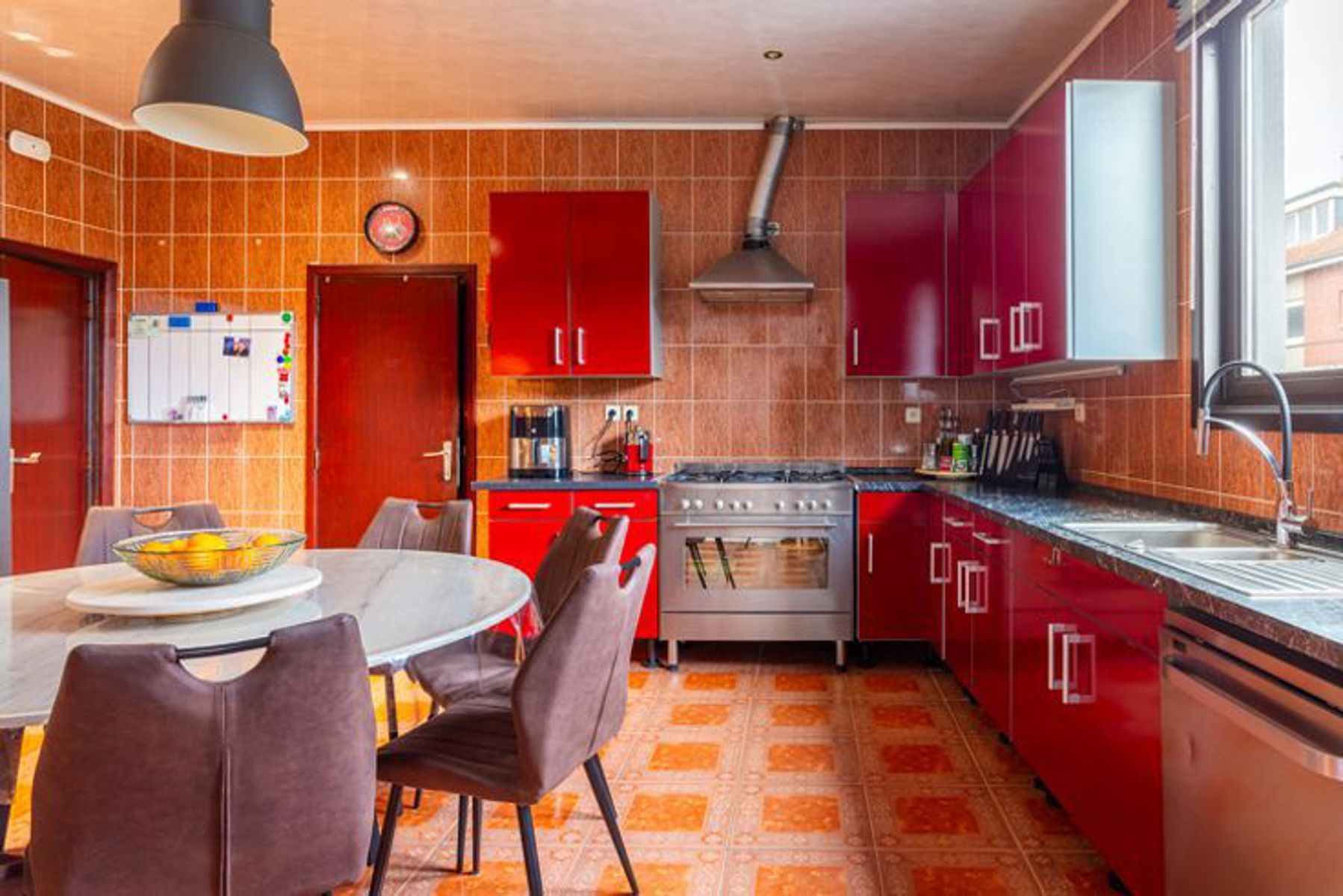 Woning met zeven (7 !!) volwaardige slaapkamers foto 4