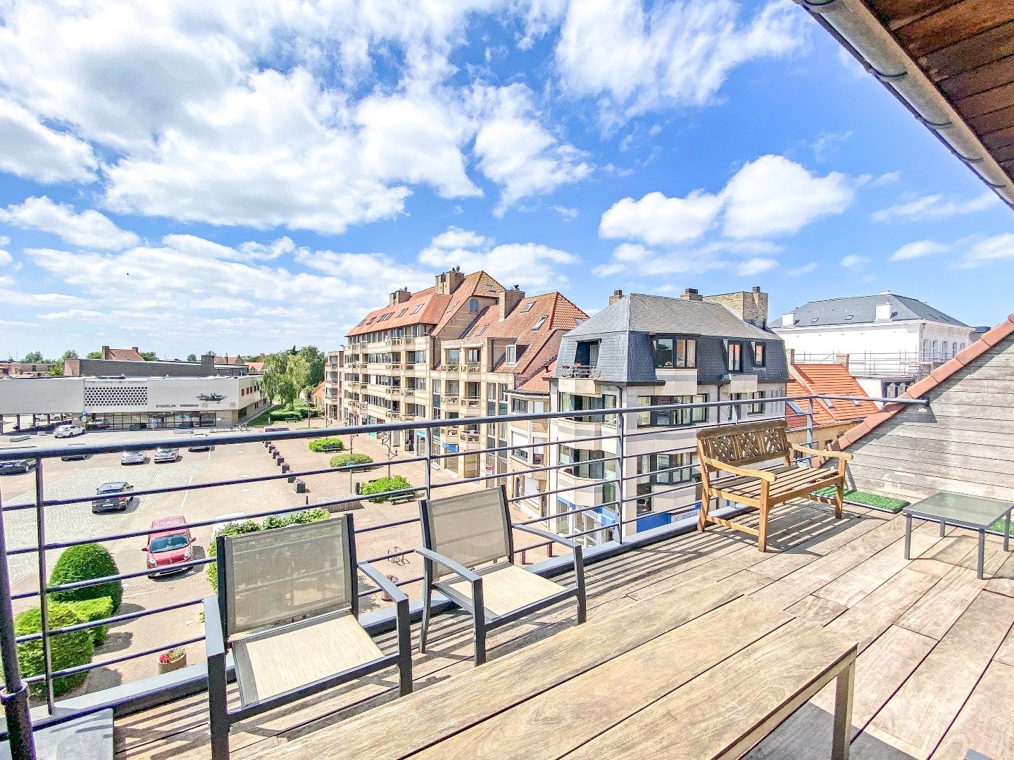 Penthouse met 3 slaapkamers op wandelafstand van de markt. foto {{pictureIndex}}