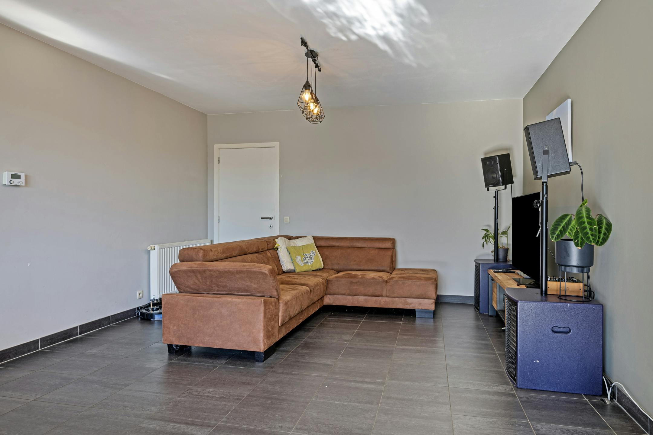 Appartement met groot terras te koop in Maasmechelen foto 7