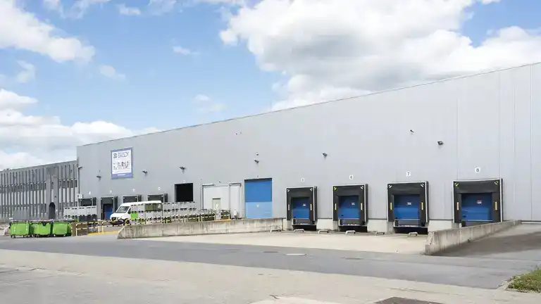 Logistiek magazijn te huur foto {{pictureIndex}}