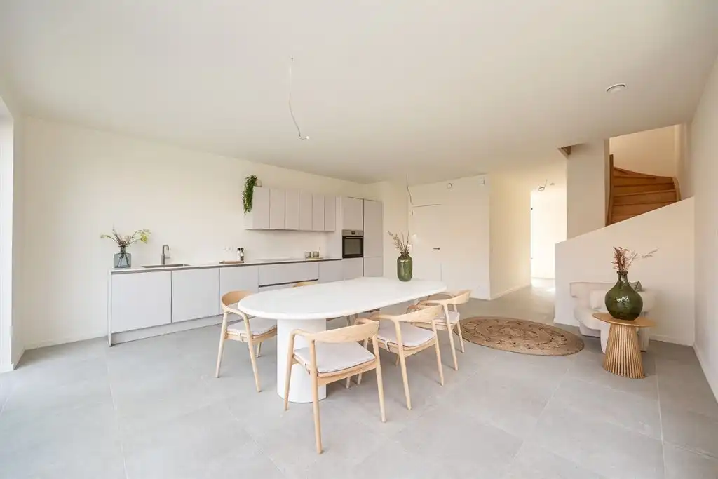 Nieuwbouwwoning onder registratie op toplocatie foto 6