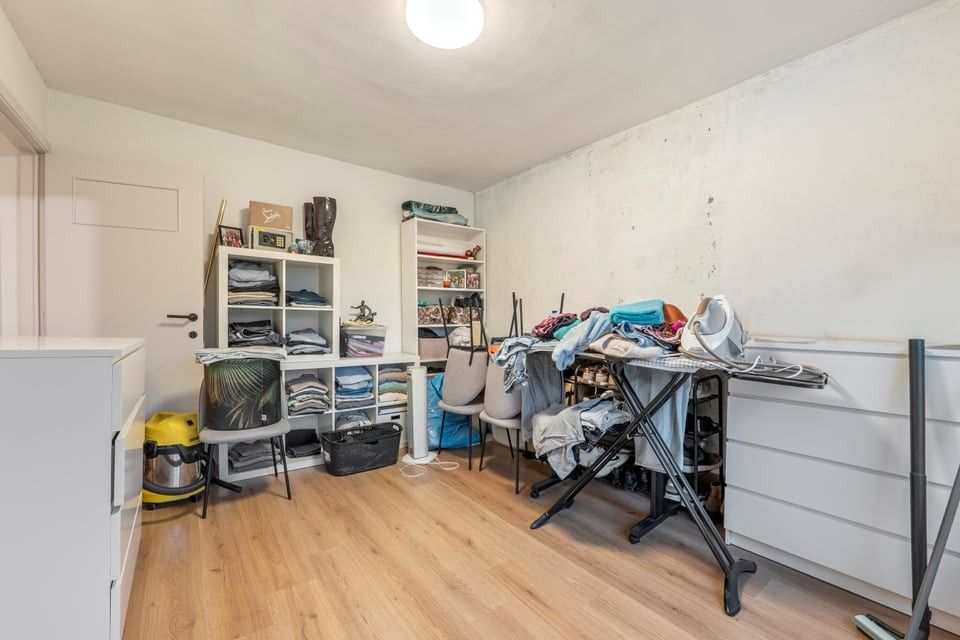 INSTAPKLARE GEZINSWONING MET 4 SLAAPKAMERS EN ZONNIGE TUIN OP TOPLOCATIE foto 33