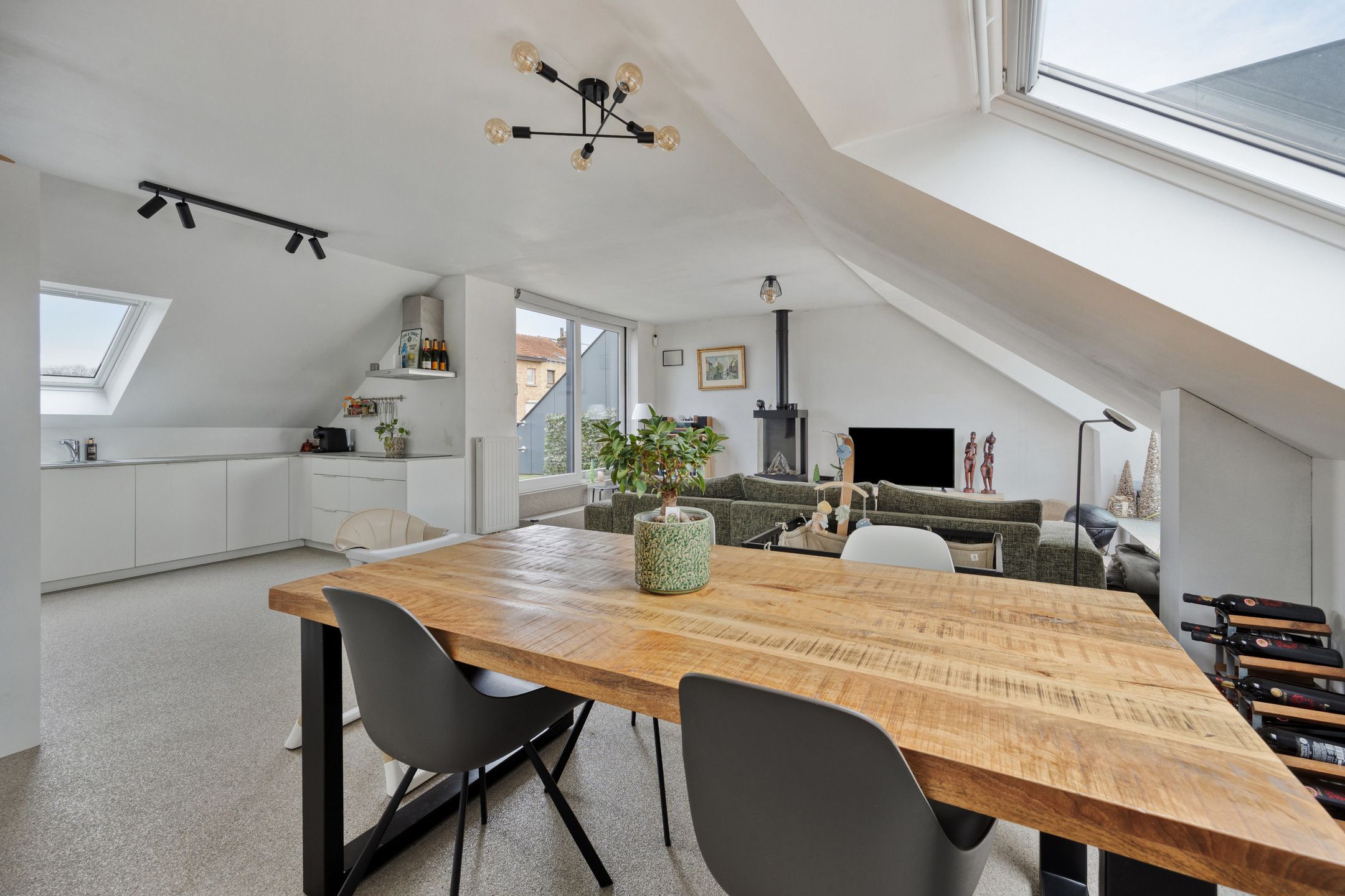 Appartement met 3 slaapkamers op strategische locatie foto 8