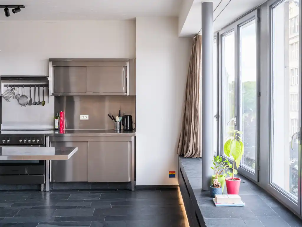 Ruim tweeslaapkamerappartement met verzicht nabij het Citadelpark en stadscentrum. foto 11