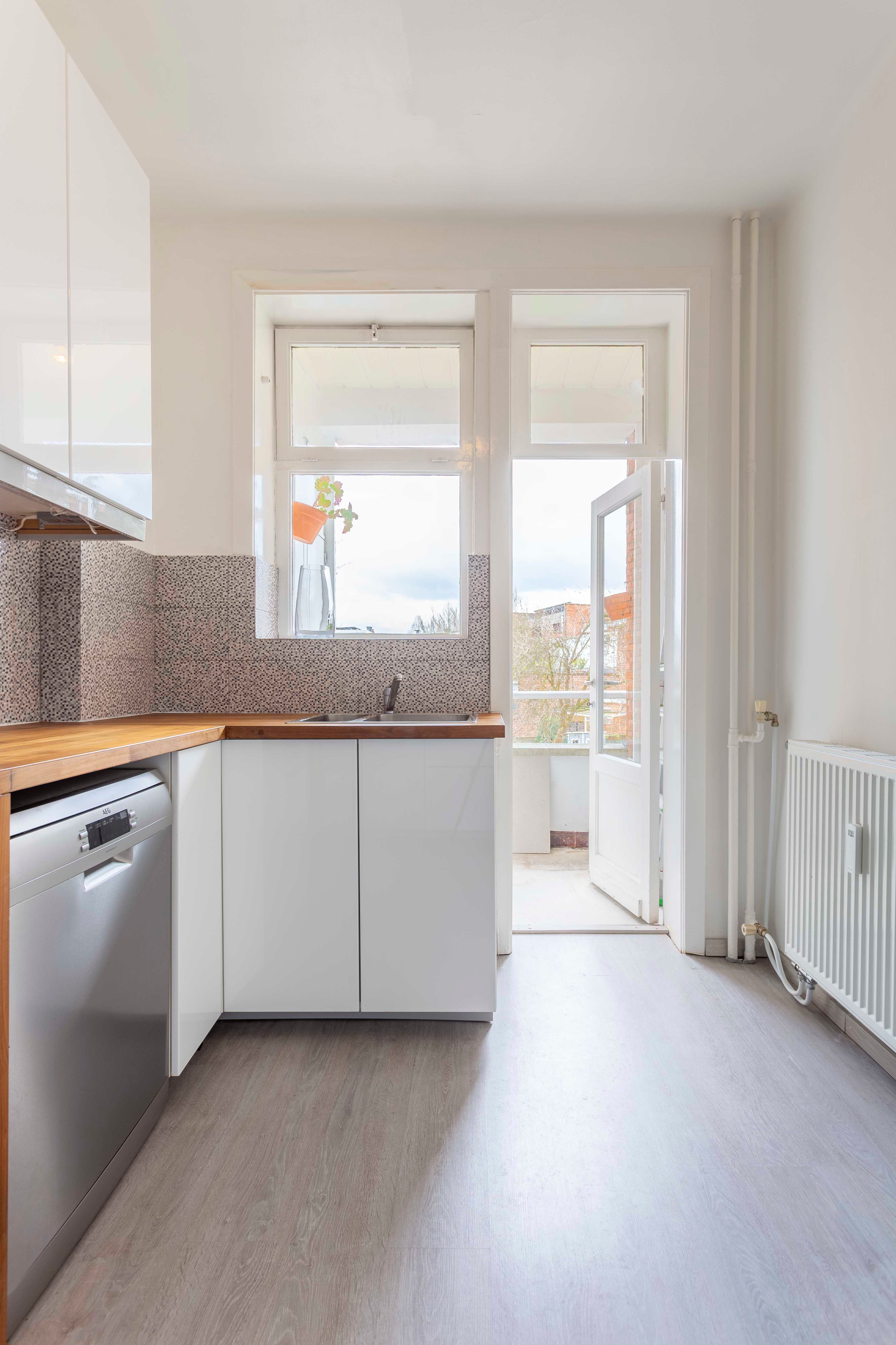 Trendy en ruim appartement met twee slaapkamers te huur in Berchem! foto 11