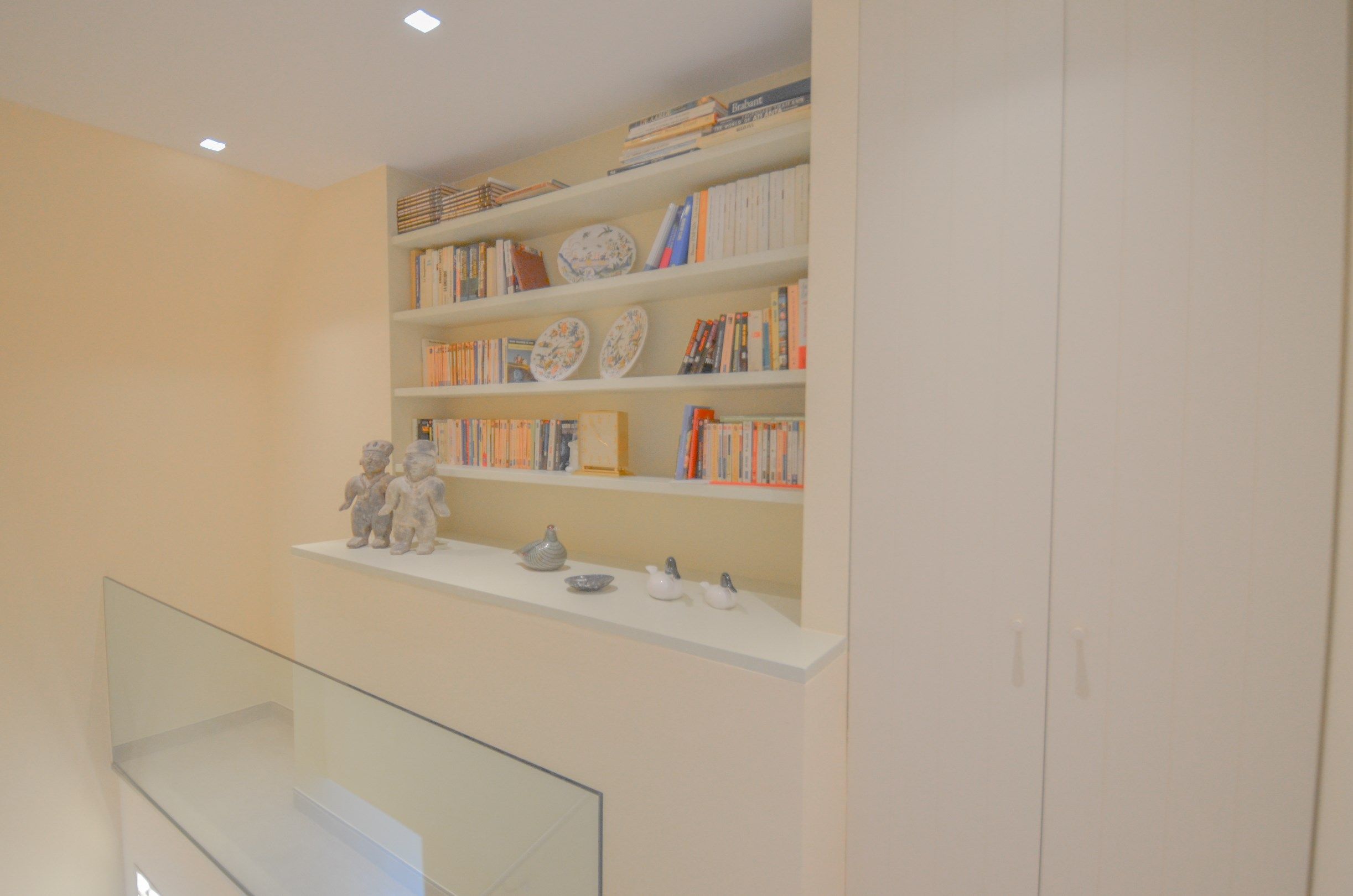 Stijlvol duplexappartement met zonnige terrassen en open zicht op de villa’s van het Zoute. foto 21