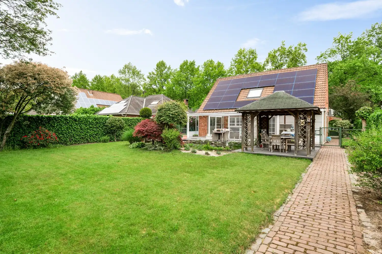 Charmante energiezuinige villa met prachtige tuin op toplocatie in Brasschaat foto 27