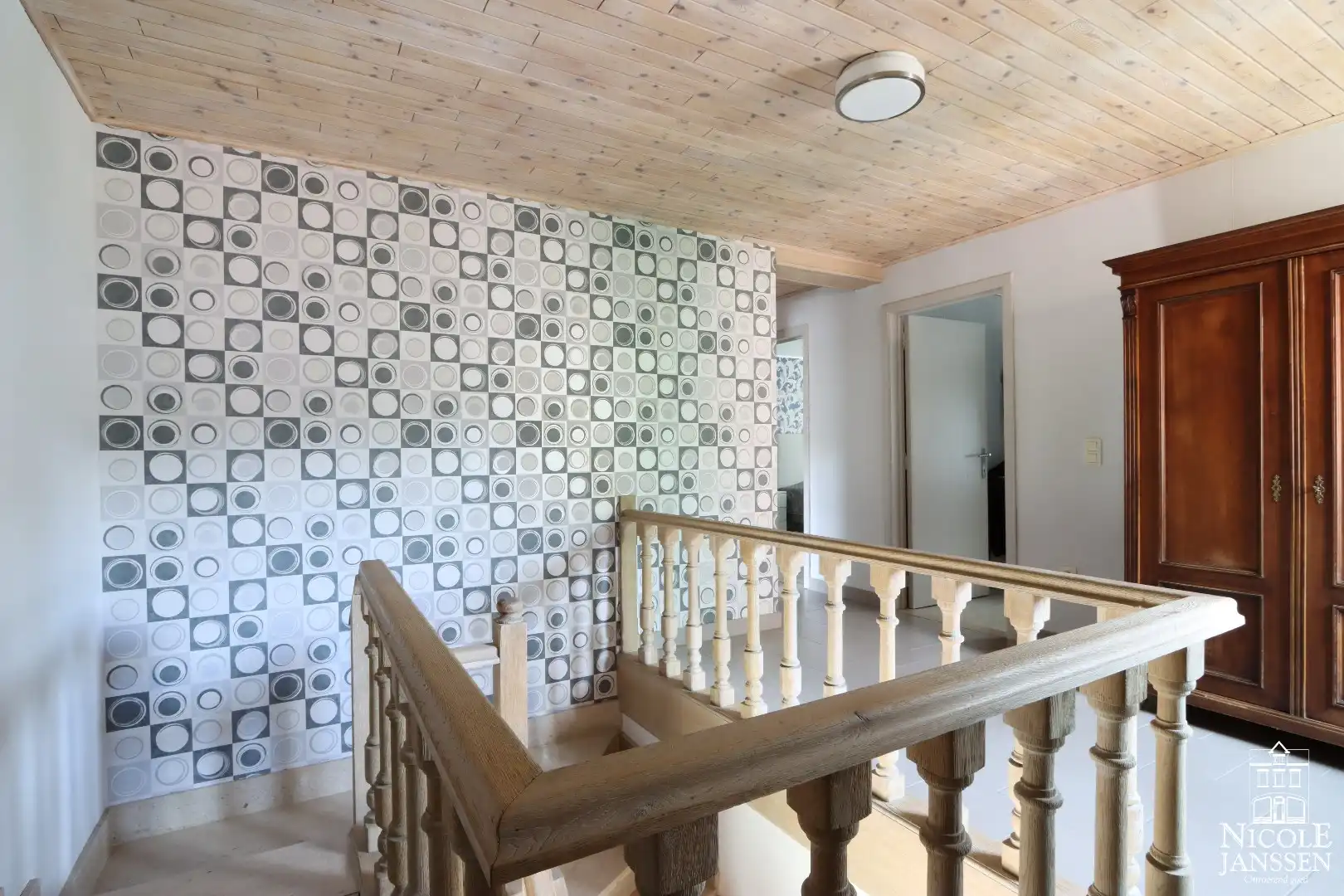 Energiezuinige instapklare woning met garage en tuin foto 12