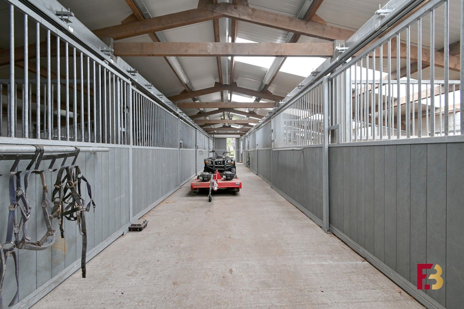 Paardenaccomodatie met kangoeroewoning of woning met kantoor op ca. 4,5ha te Lichtervelde foto 24