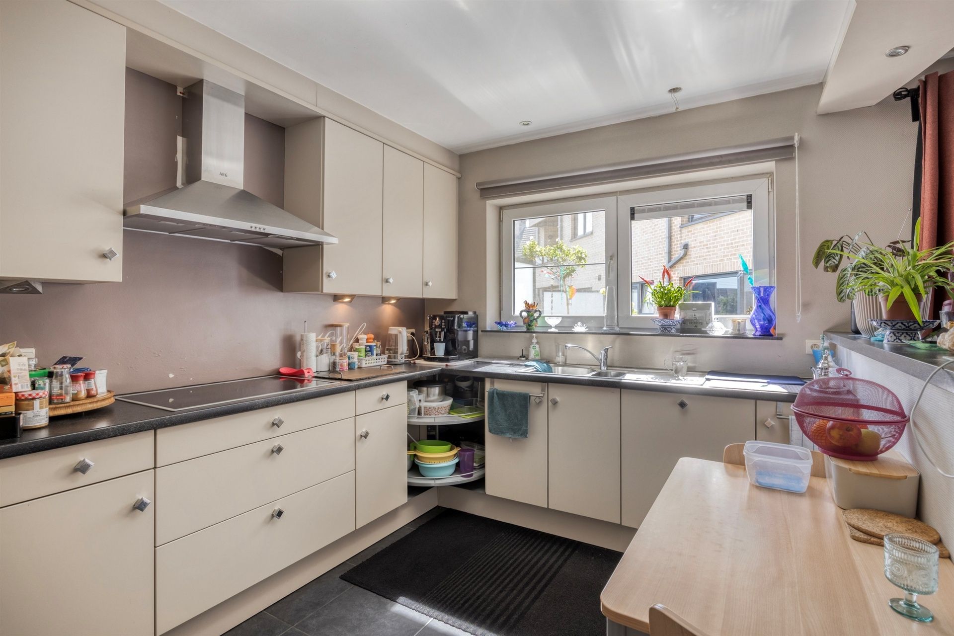 Ruim appartement met 2 kamers en terras foto 6