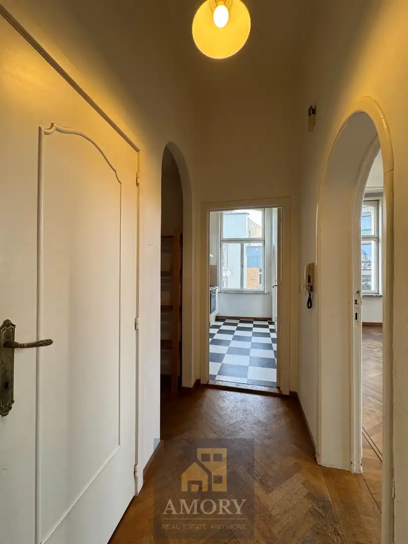 Lichtrijk hoekappartement met balkon op toplocatie Nederkouter foto 2