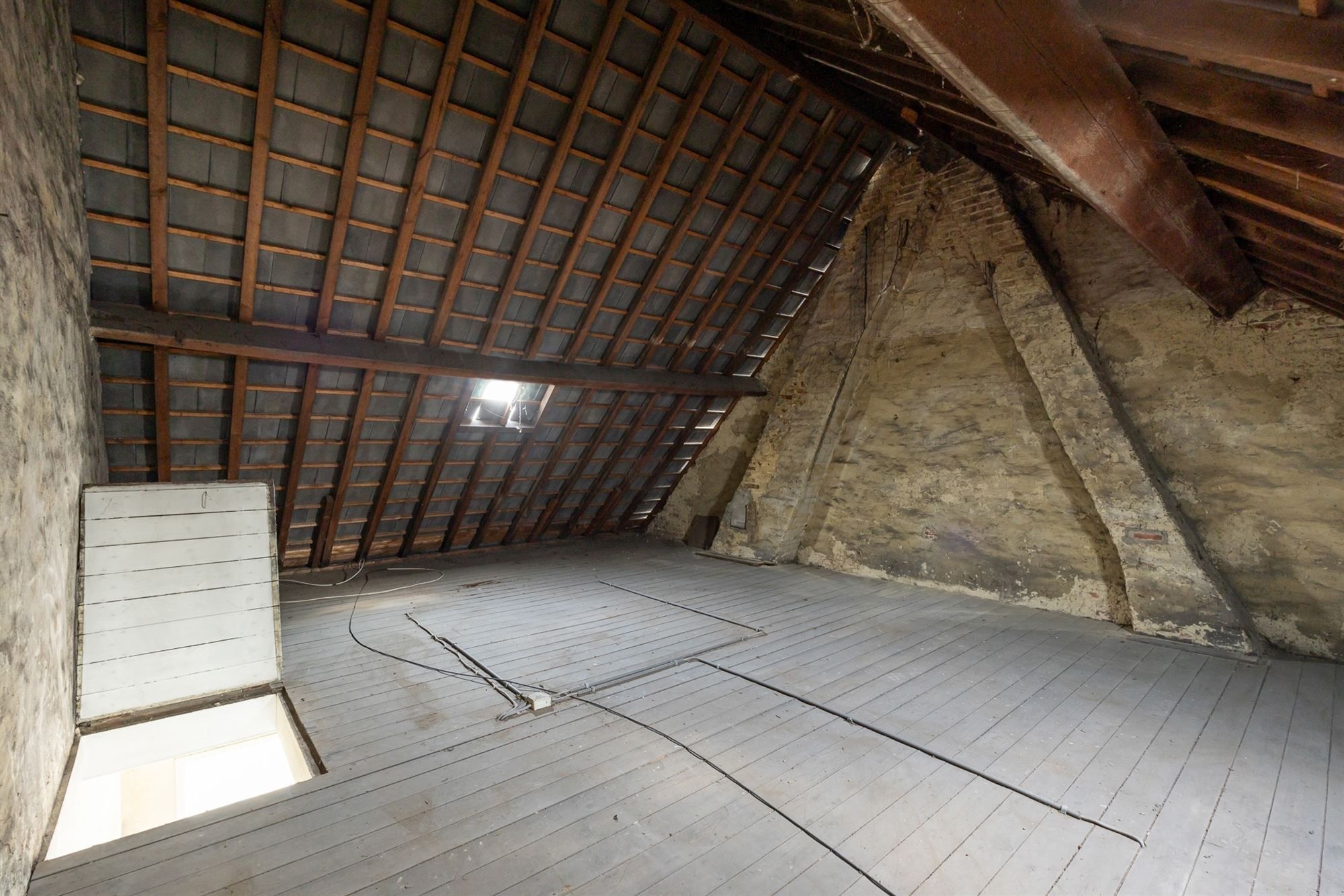 Gunstig gelegen renovatiewoning met 2 tot 4 slaapkamers foto 10