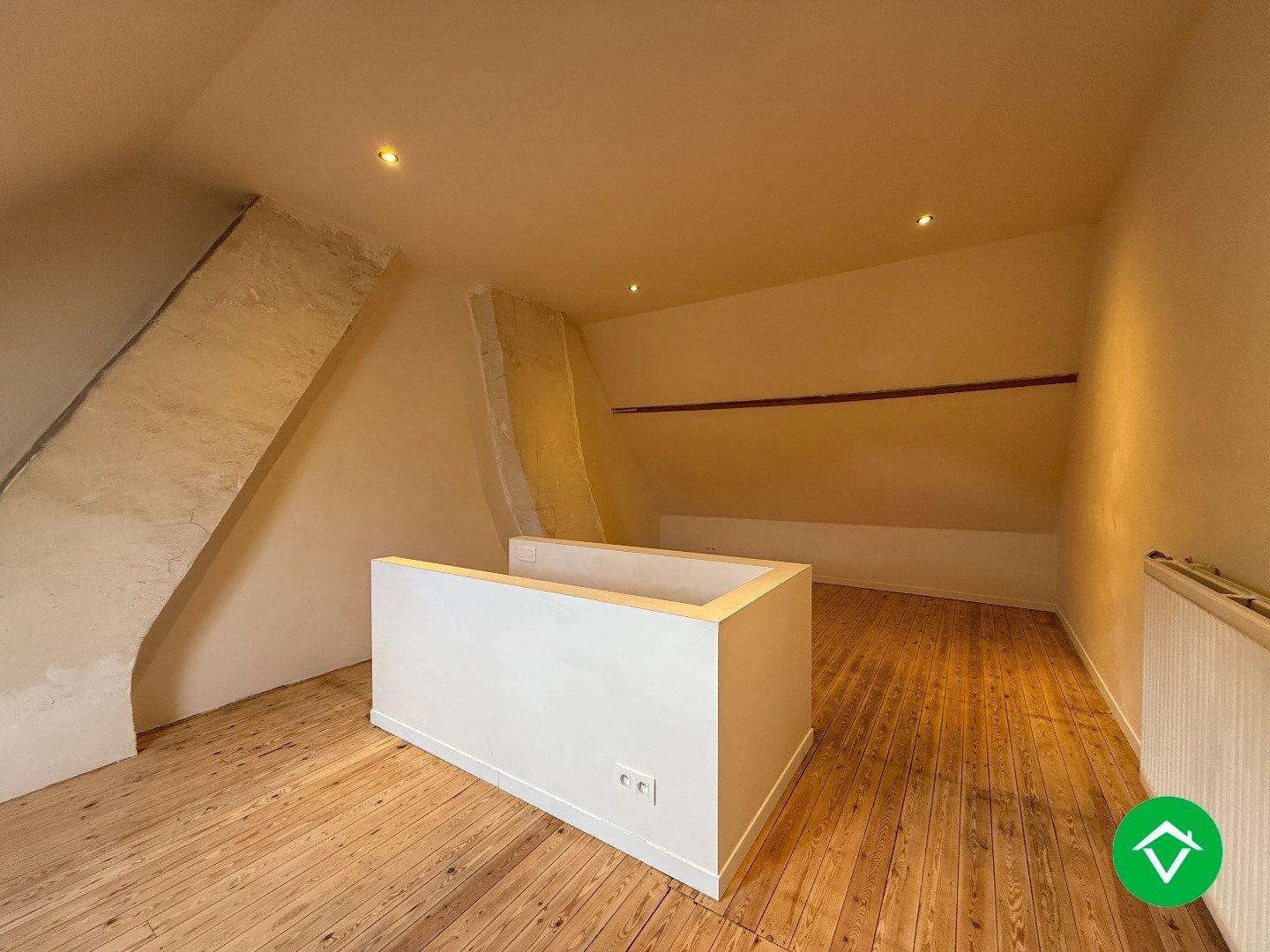 Gerenoveerde woning twee slaapkamers en koer in centrum Roeselare  foto 14