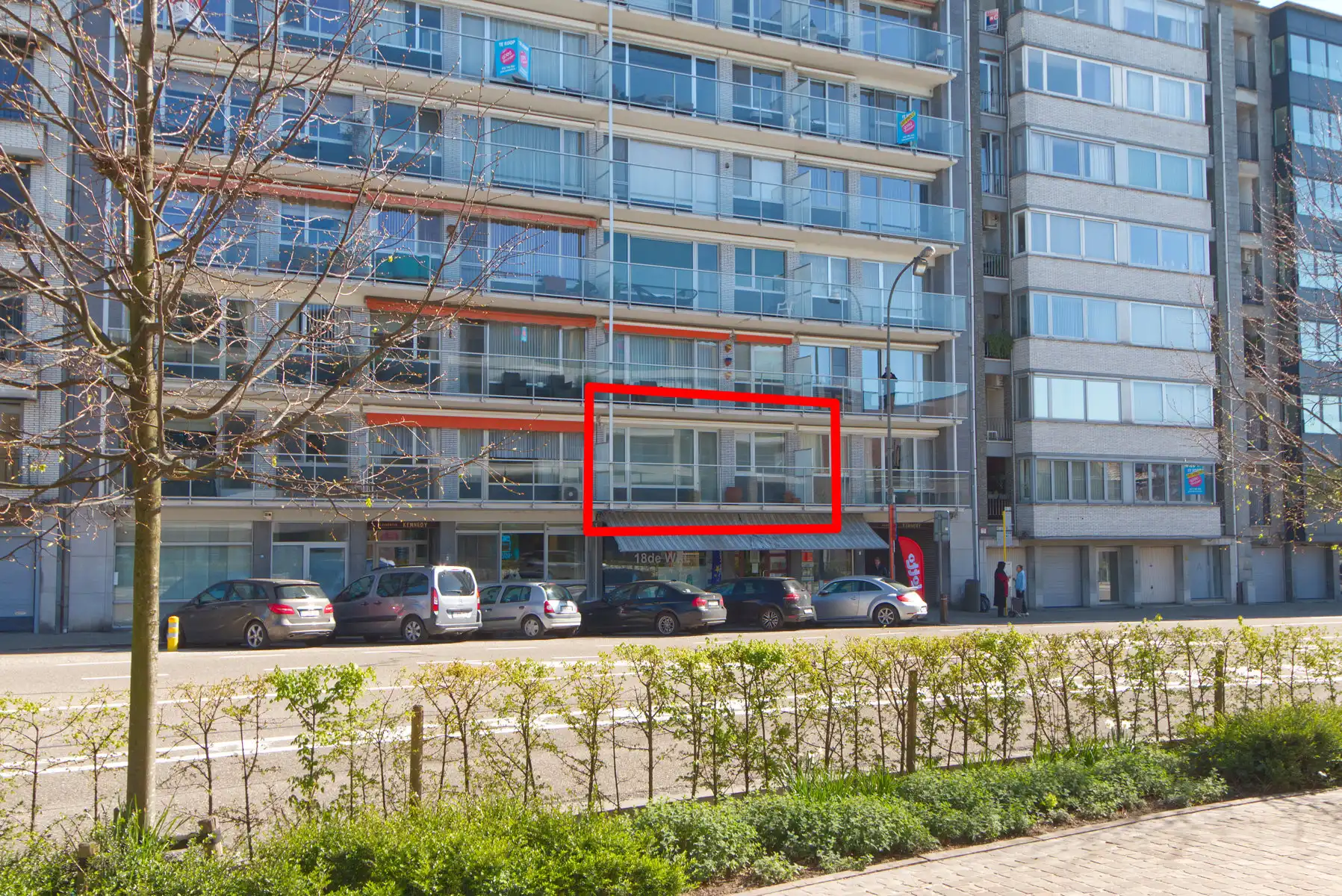 APP - 2 tot 3 SLK - 2 TERRASSEN - GARAGEBOX - KELDER - LIFT foto {{pictureIndex}}