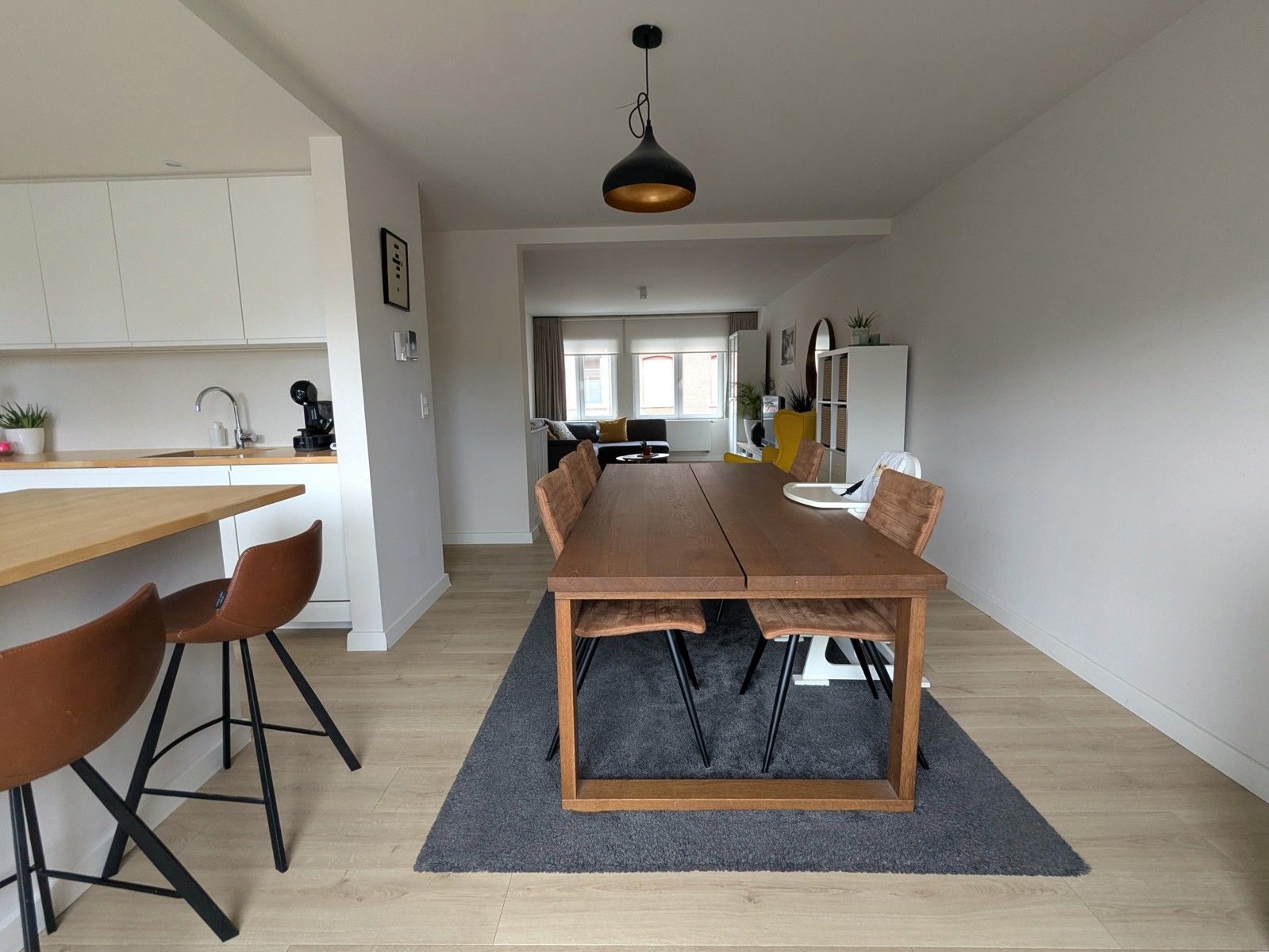 Ruime moderne duplex in klein gebouw recente totaalrenovatie foto 5
