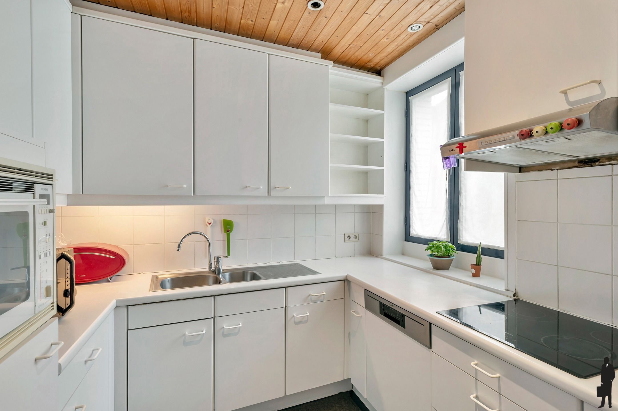 Ruime en rustig gelegen woning (ca. 230m²) met 4 slk’s, 2 badk, garage en stadstuin. foto 8
