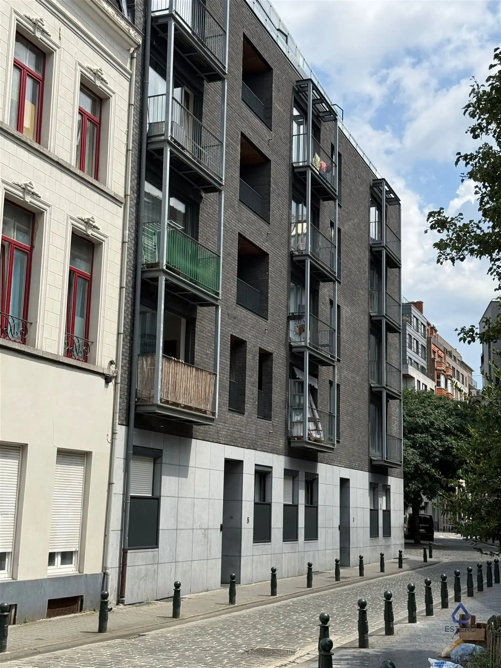 1-slaapkamerappartement met terras te Brussel  foto {{pictureIndex}}