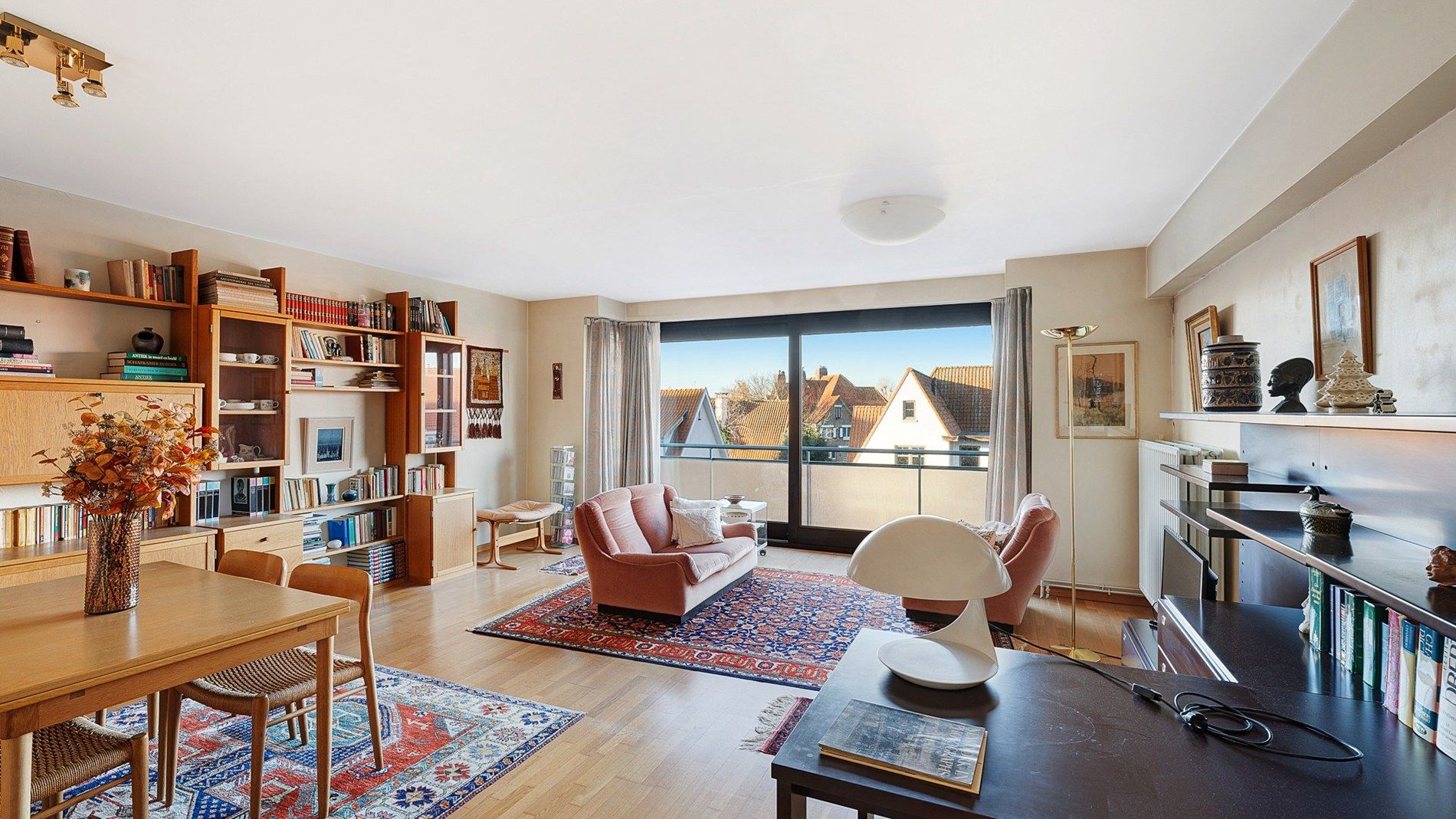 Mooi gelegen appartement met een panoramisch open zicht foto 6