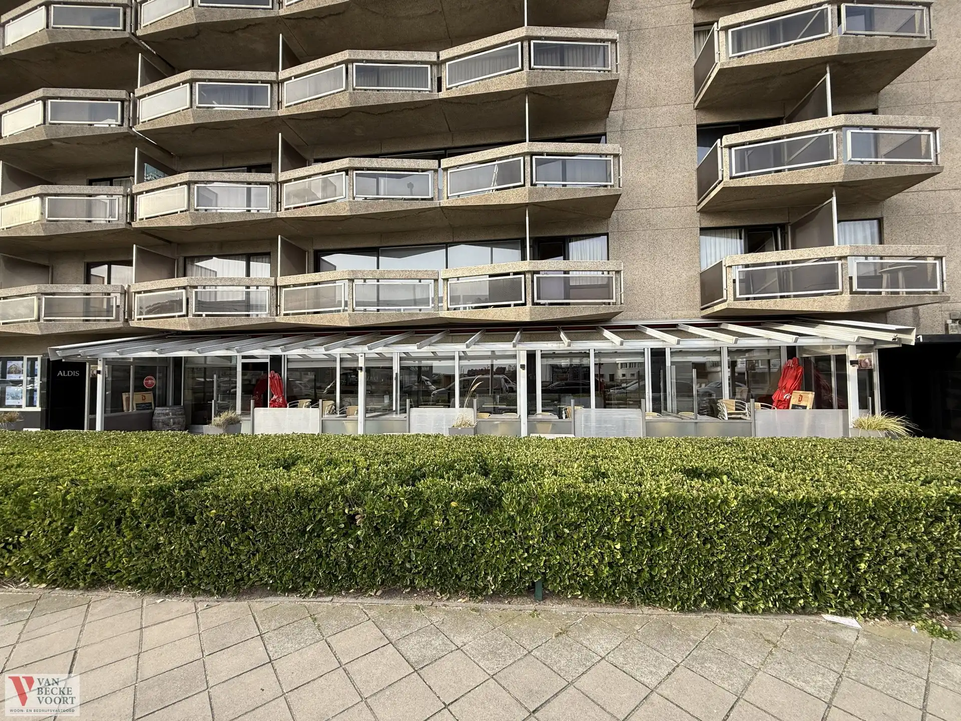 Brasserie "Aldis" op zeedijk foto 14