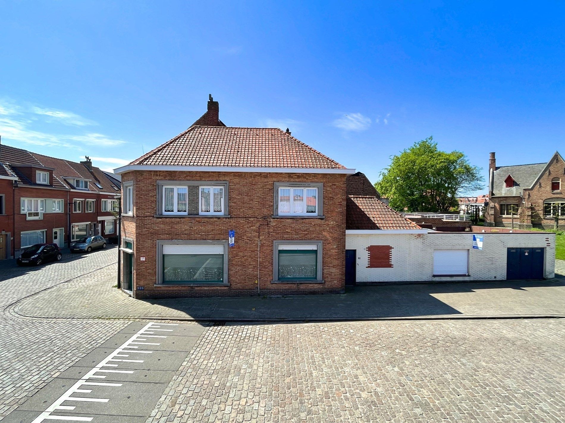 Groot handelspand (hoek) met garage & woonst te Zeebrugge foto 17