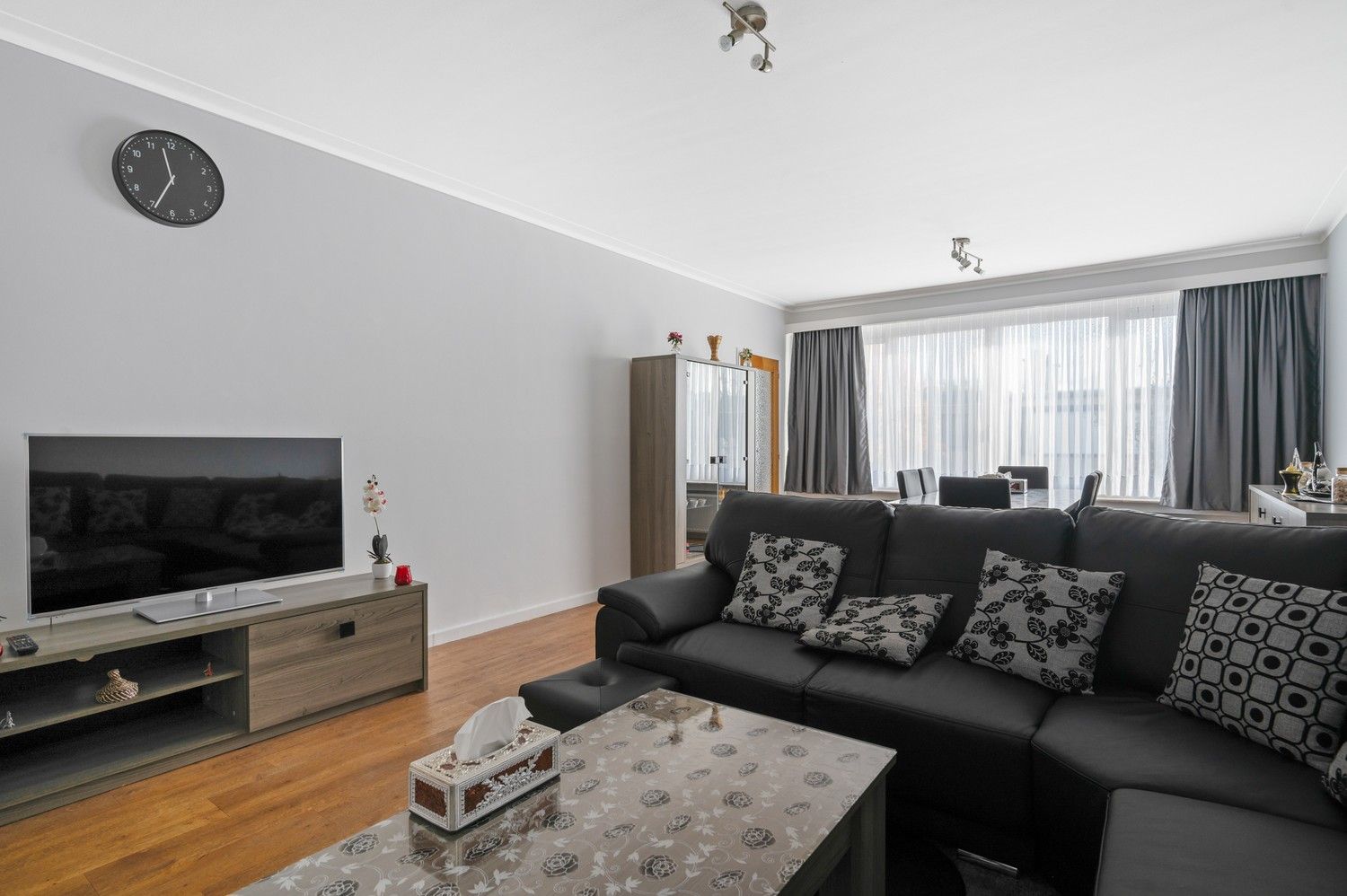 Appartement in kleinschalig gebouw met 2 slaapkamers en terras! foto 5