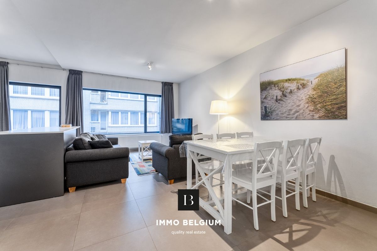 Gerenoveerd appartement met 2 kamers en ruim terras in de Belle Epoquewijk foto 2