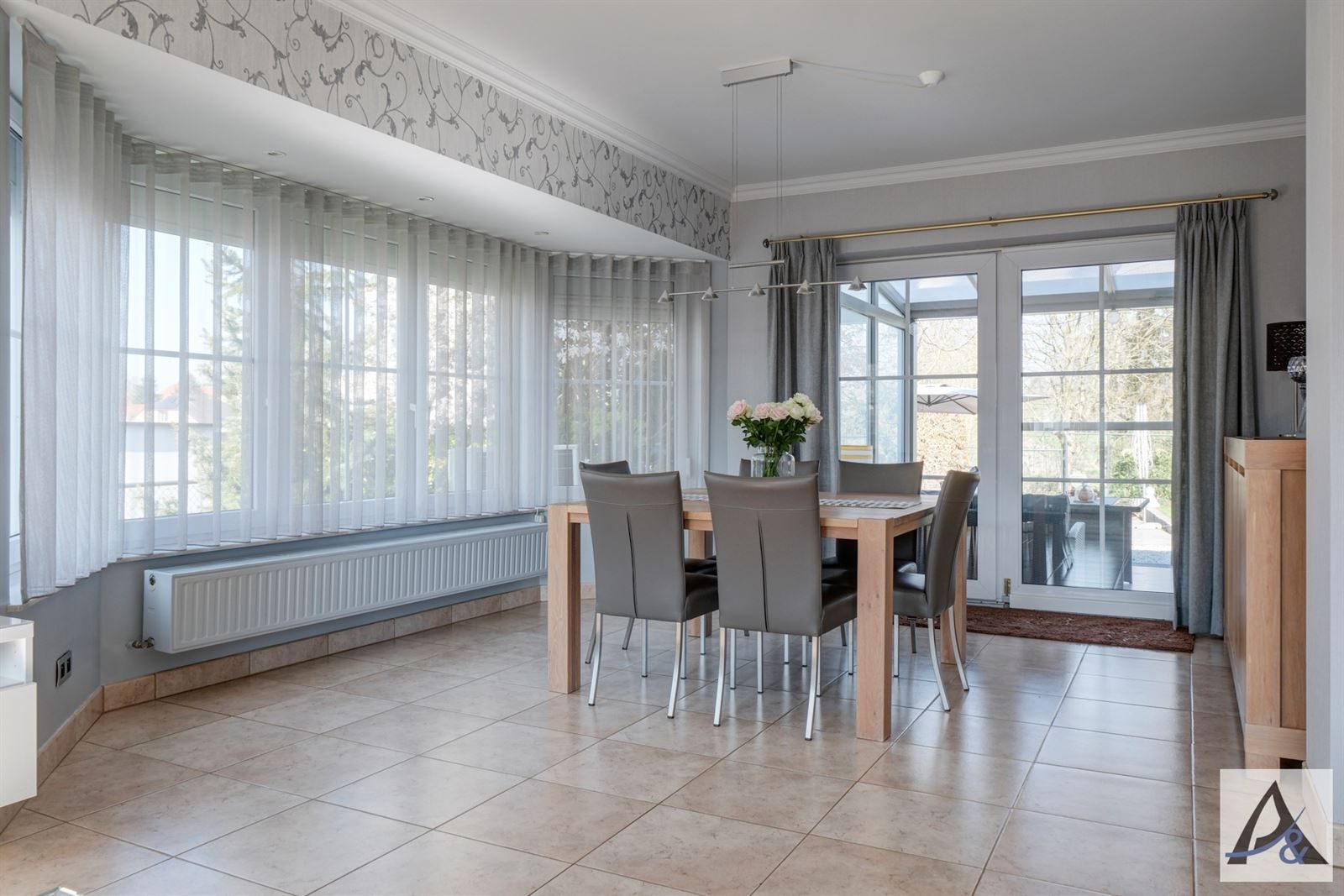 Uitgeruste en instapklare woning op landelijke locatie met label A foto 9