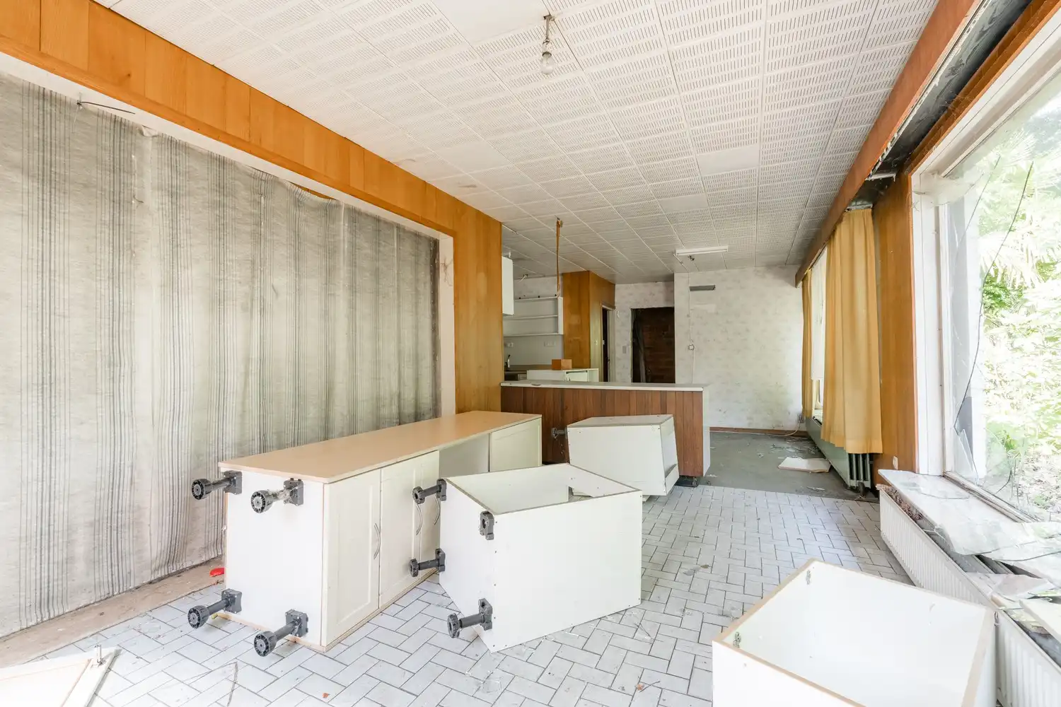 Ruime multifunctionele woning met een toonzaal en een schitterend perceel van 1108 m²! foto 7