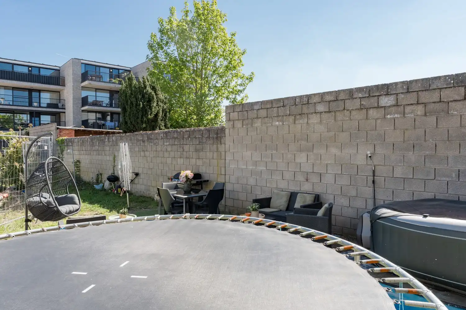 Karaktervolle woning met tal van mogelijkheden in het hart van Neerpelt foto 25