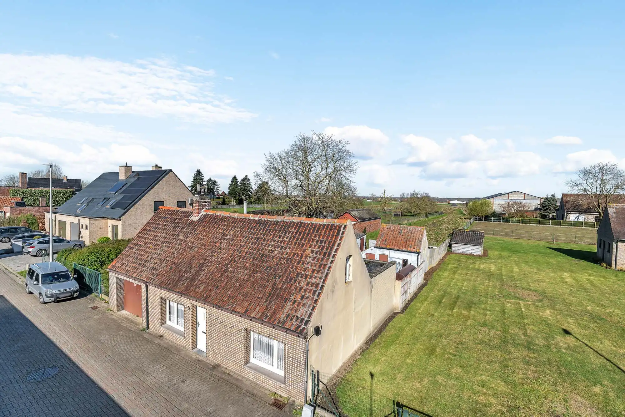 Bouwgrond met af te breken woning op toplocatie in Vinkt foto 4