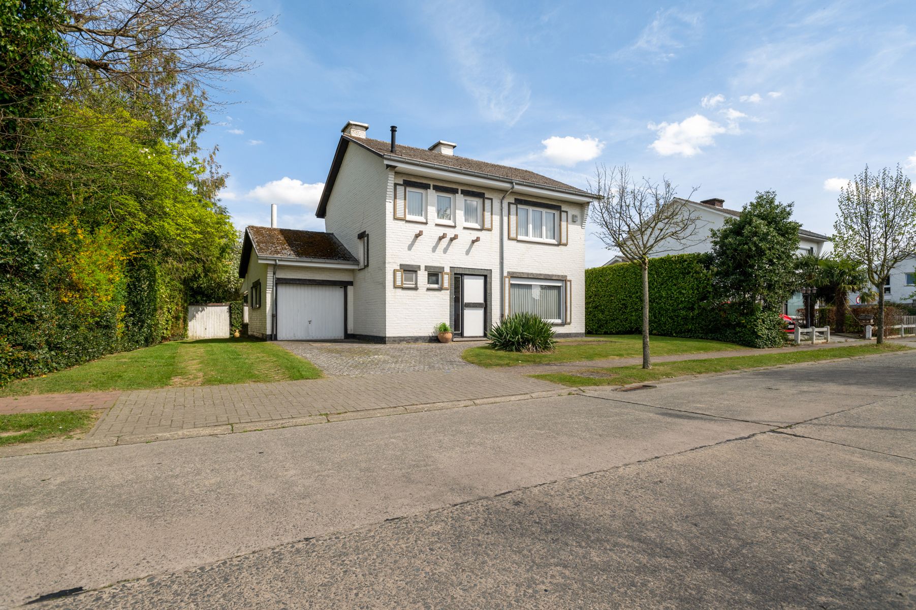 Hoofdfoto van de publicatie: 4-gevelwoning met potentieel in Meise te koop!