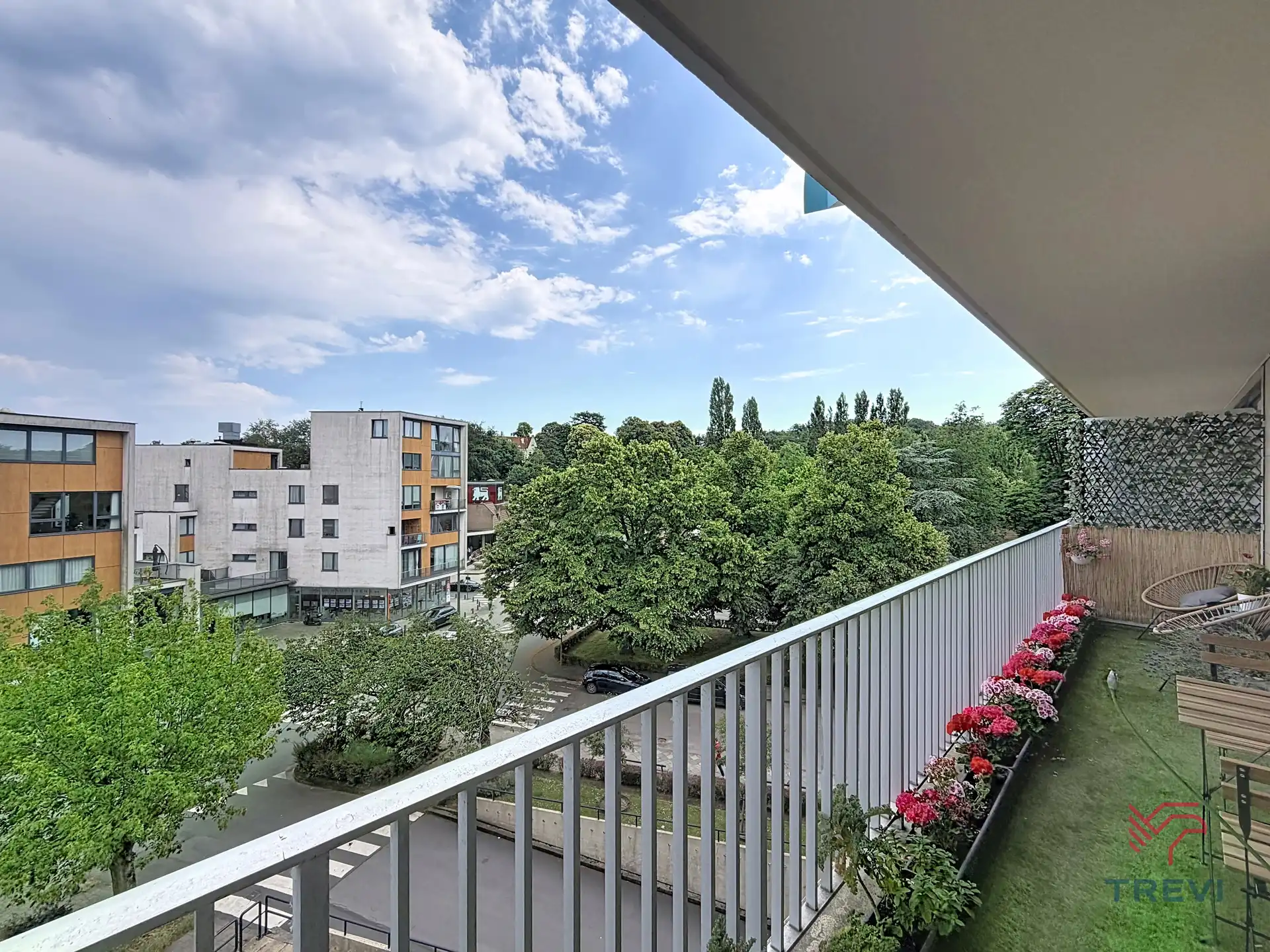 Gemeubileerd appartement met 1 slaapkamer foto 9