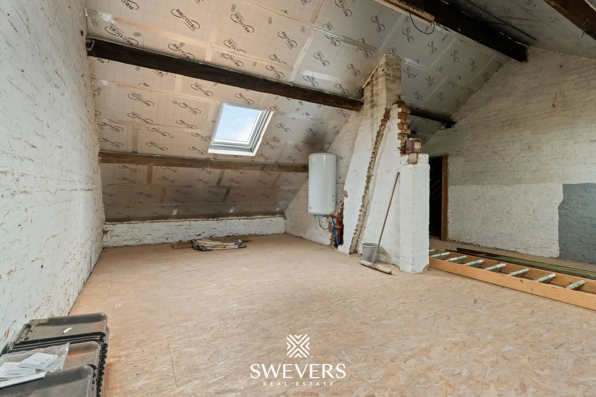 Gezellige woning met moderne keuken op groot perceel in Gingelom foto 18